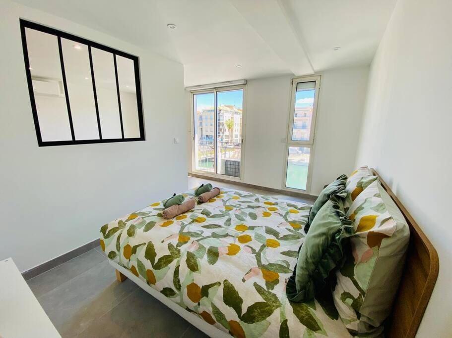 "Royal" Magnifique Appartement Avec Vue Sur Le Cadre Royal Sete Ngoại thất bức ảnh